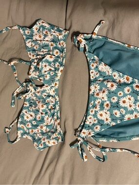 Xhilaration Teal Daisy Print Tie-Side Bikini Set